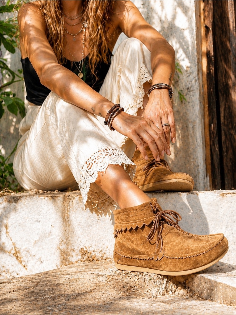Brown Hand Crafted Desert Boots / Boho Mocassins Size 6 Runs Small